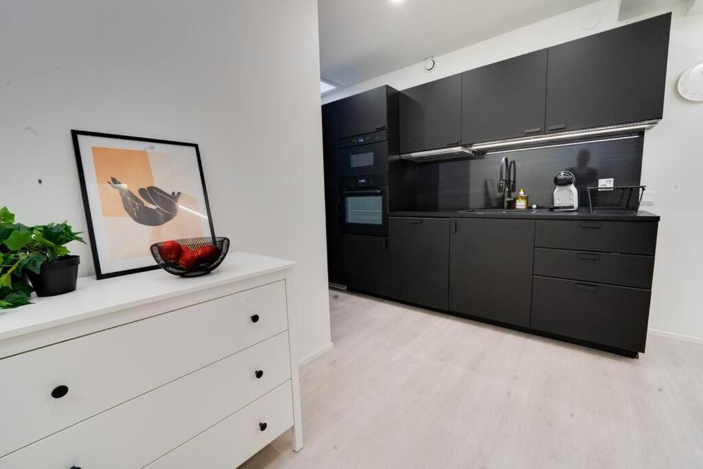 Apartamento 3H,K,P - Keskellae Tamperetta Kaunis Parvekkeellinen Uusittu Kolmio Exterior foto